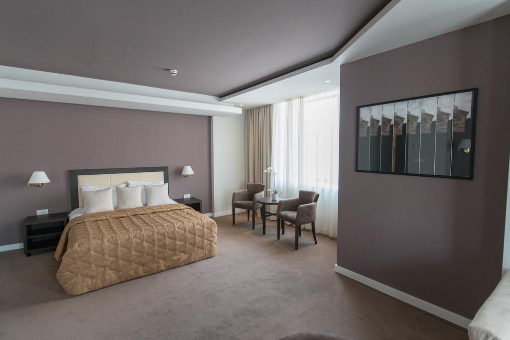 New City Hotel & Restaurant Ni المظهر الخارجي الصورة