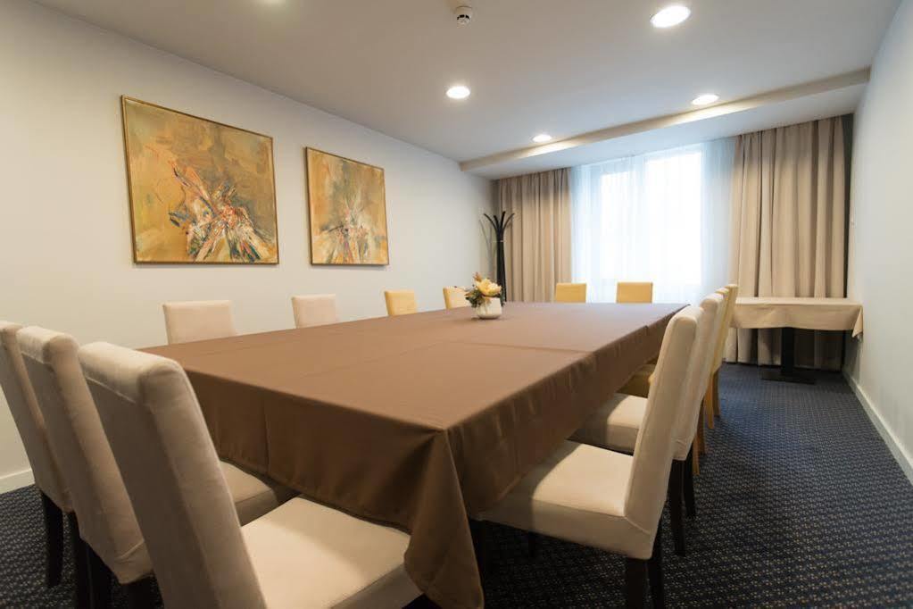 New City Hotel & Restaurant Ni المظهر الخارجي الصورة