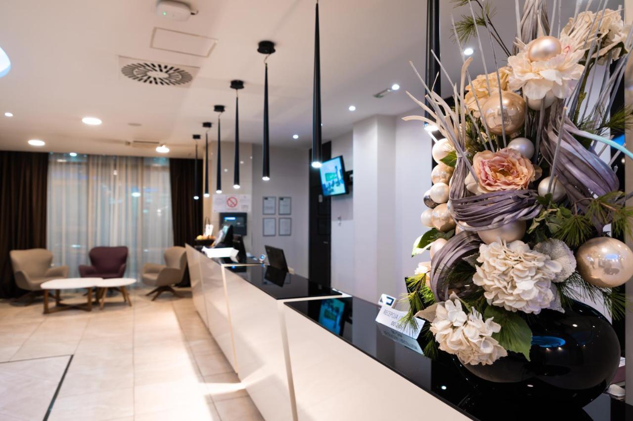 New City Hotel & Restaurant Ni المظهر الخارجي الصورة